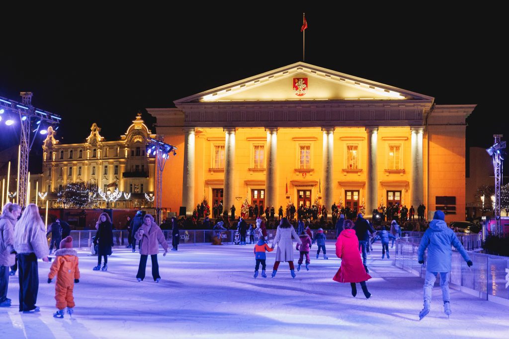 Sekmadienį – įspūdingas „Vilniaus ledo“ atidarymas: Evgenyos Redko pasirodymas, išskirtinė čiuožimo bei oro akrobatikos programa