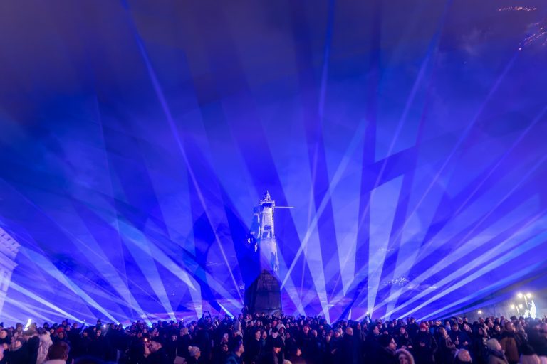 Naujųjų naktį Vilniaus Katedros aikštėje – įspūdingas šviesų šou: fejerverkų prašome nenaudoti